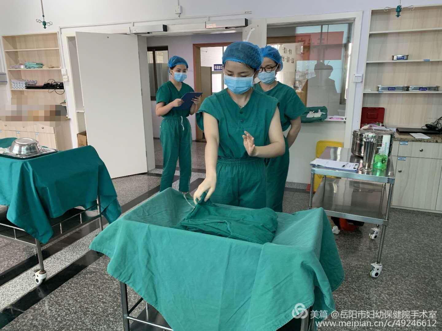 阑尾手术需要的器械_手术基本器械名称图谱_手术室器械桌