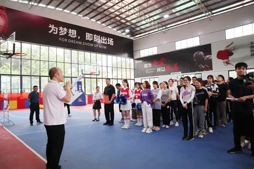 欢乐活动，高效工作——royal皇家88十五周年庆趣味活动会